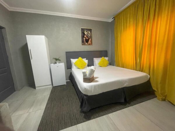 Standard Twin Bed Room - Image 5