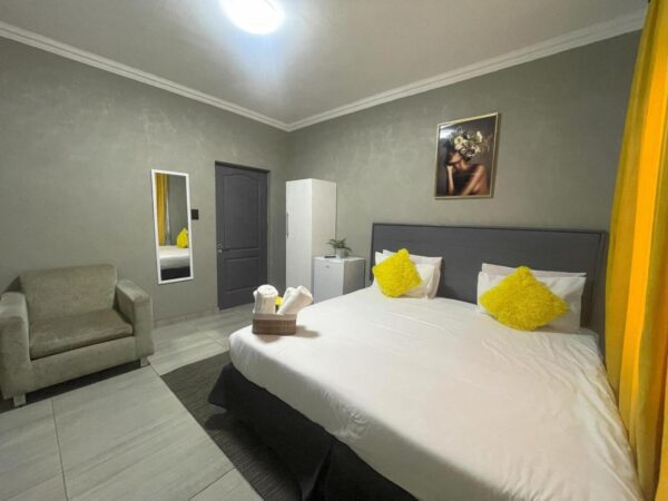 Standard Twin Bed Room - Image 4