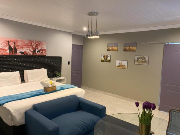 Honeymoon Suite