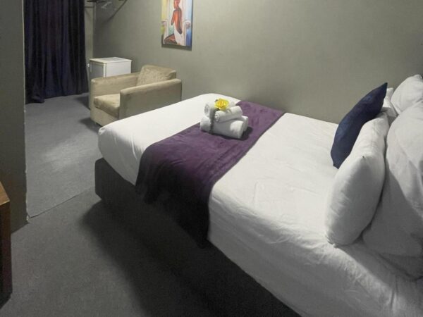 Double Room - Image 2