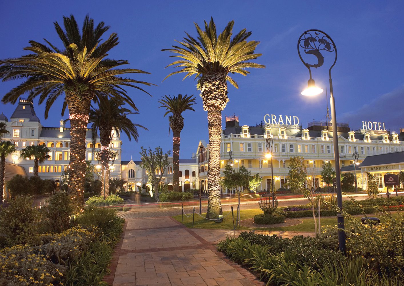 Grand-West-1e-1000-1